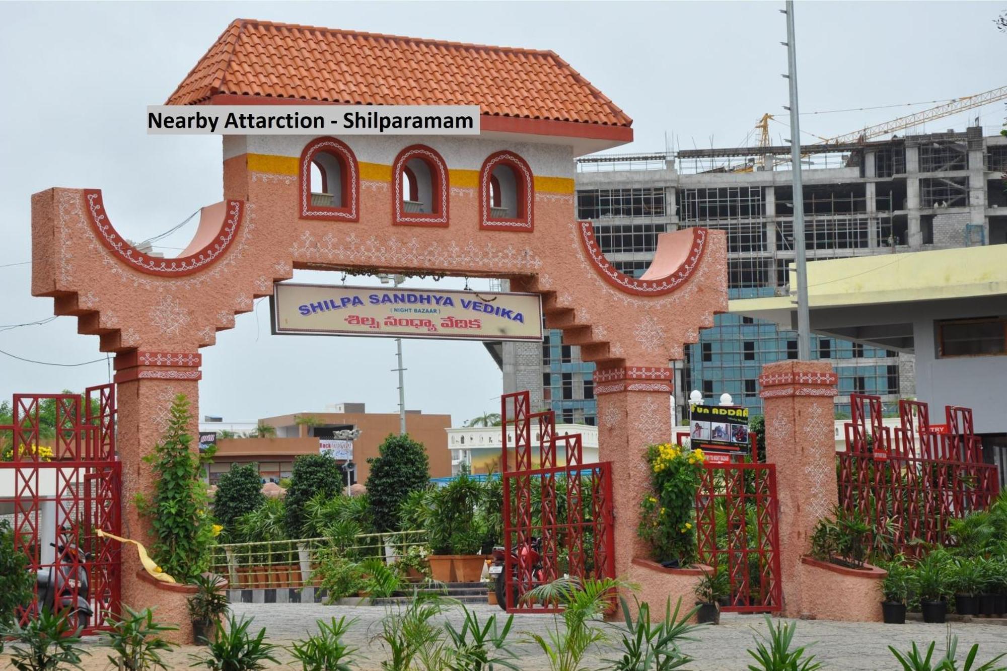 Townhouse Halcyon Deccan Inn Near Shilparamam Kondapur  Eksteriør billede